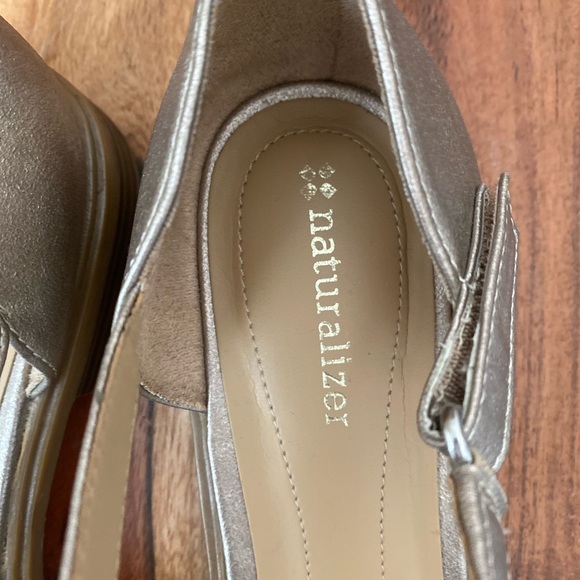 Sandals - Picture 2 of 4